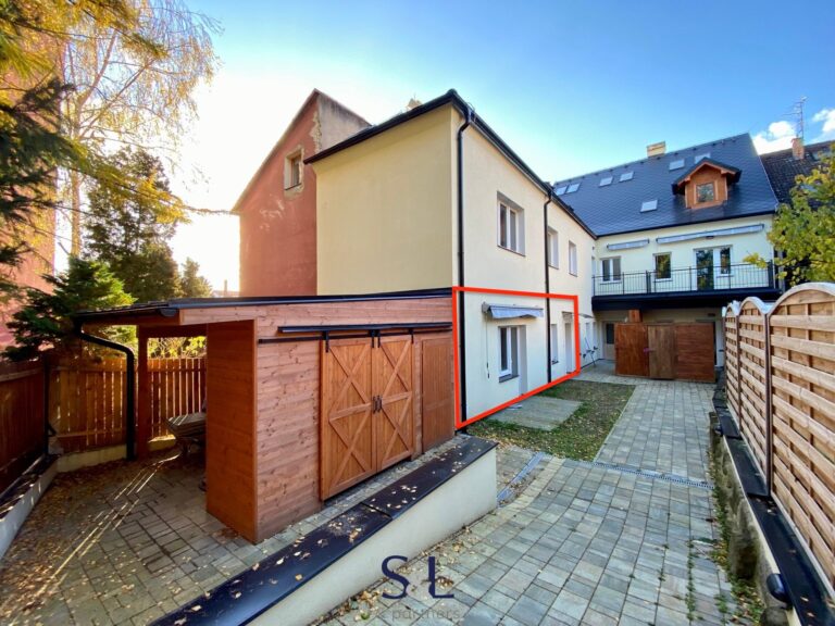 Nabízíme k pronájmu bezbariérový byt po kompletní rekonstrukci o dispozici 1+1 v centru města Česká Lípa, ulice Mariánská.