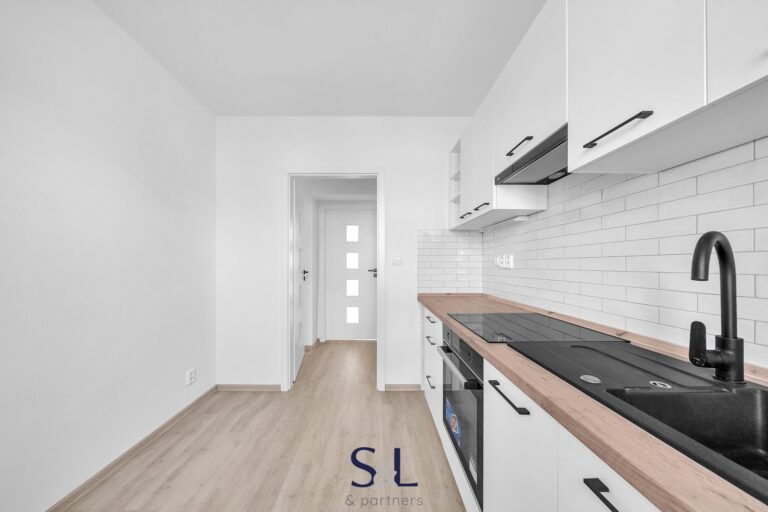 Kompletně zrekonstruovaný byt s balkonem – jen 14 minut od Liberce