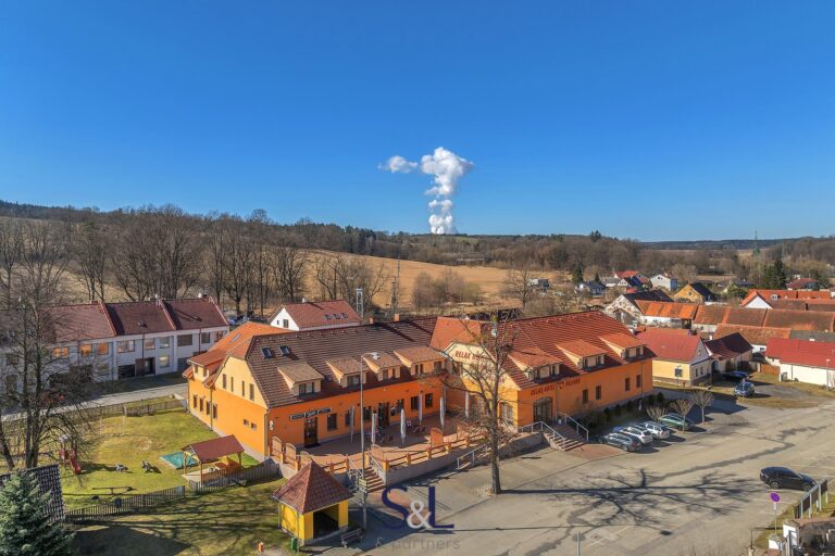 Prodej hotelu, 1 633 m2 – Hluboká nad Vltavou – Purkarec