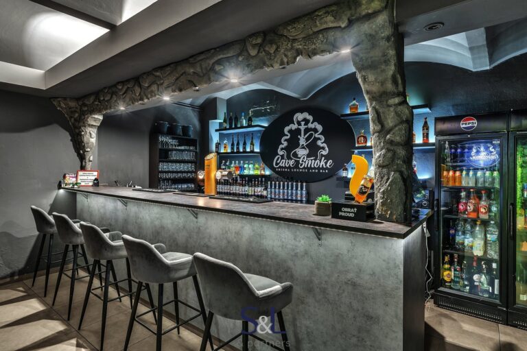 Pronájem stylového lounge baru v Praze, 180 m2 – Vinohrady, Slovenská ul.