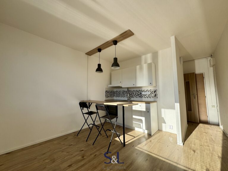 Pronájem bytu 1+1 v Novém Boru, ulice Tkalcovská