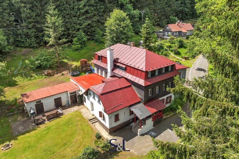 Prodej ubytování, 538m², zastavěná plocha 507m2, pozemek 1999m2  – Desná I