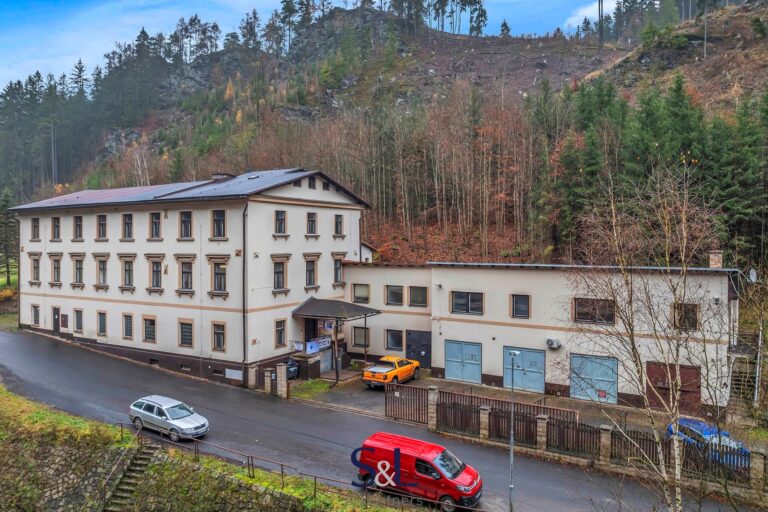 Komerční nemovitost s vlastní vodní elektrárnou – Železný Brod